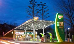 Criză de benzină în Ungaria. Plafonarea prețului a cauzat creșterea cererii