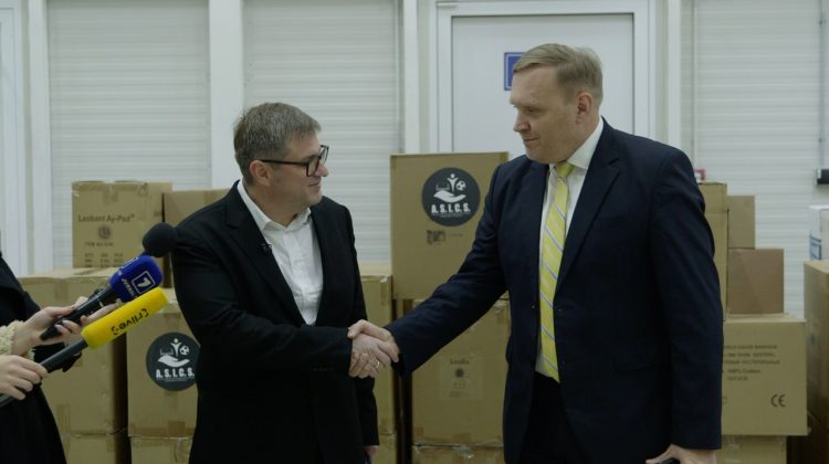 (VIDEO) A.S.I.C.S. a transmis ambasadei Ucrainei în Moldova un lot de produse medicale pentru spitale