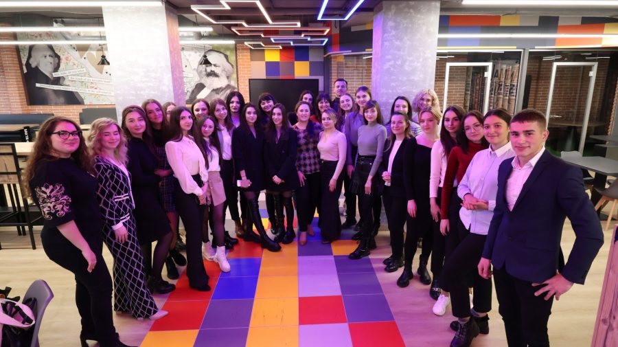 Un profesor de la ASEM va oferi 2 vacanțe city-break pentru cele mai bune teze de licență