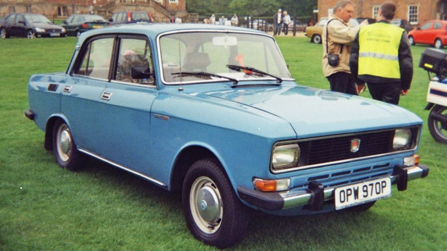 Rusia relansează producția de Moskvici. Când va începe vânzarea primelor mașini