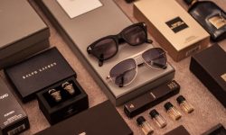 E criză, dar nu pentru toți! Bogații continuă să cumpere produse de LUX