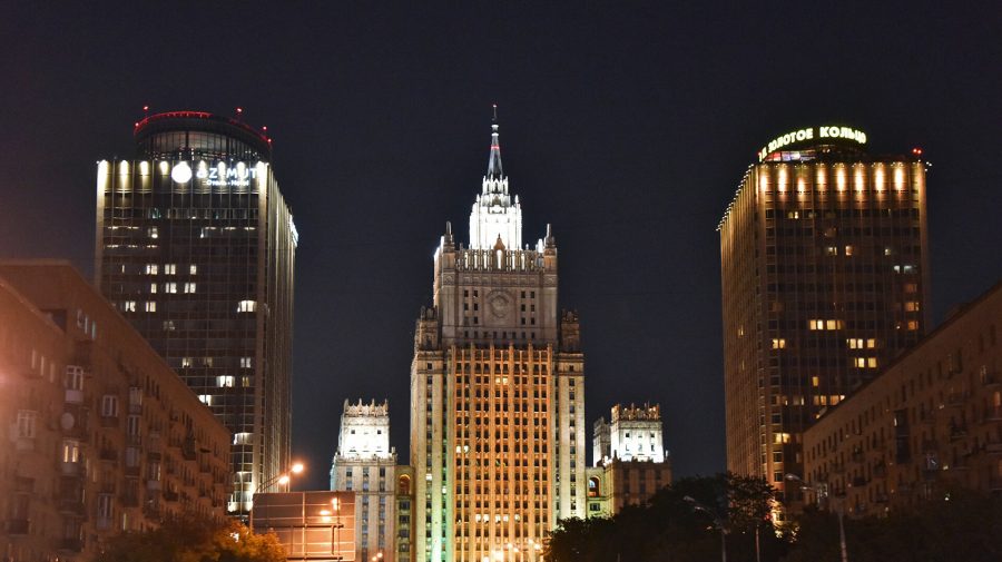 Externele de la Moscova îi răspund lui James Bond din Moldova vizavi de invazia rușilor: A mizat pe sprijinul Vestului