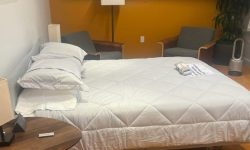 (FOTO) Musk a transformat birourile de la Twitter în hotel