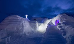 FOTO Știre de ultimă oră pentru moldoveni iubitori de turism montan! Se deschide Hotelul de Gheață de la Bâlea Lac