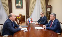 Cu Rusia care atacă cu rachete Ucraina, separatistul Krasnoselski ține cu dinții formatul 5+2 unde Moscova e mediator