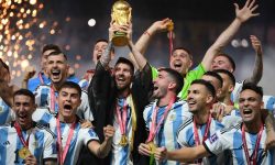 Efectul Messi. Vânzările au explodat în Qatar la bisht după ce argentinianul a fost îmbrăcat cu mantia tradiţională