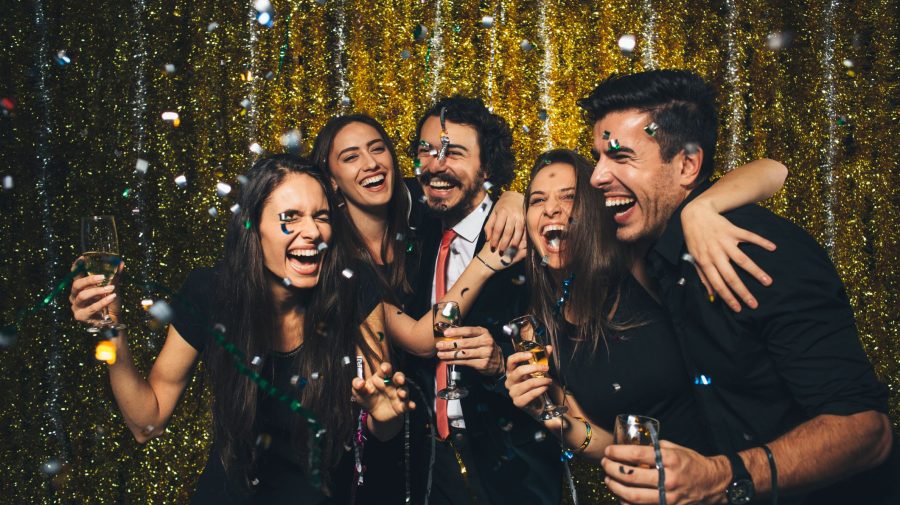 Cât costă să te distrezi de Revelion în localurile din Chișinău?