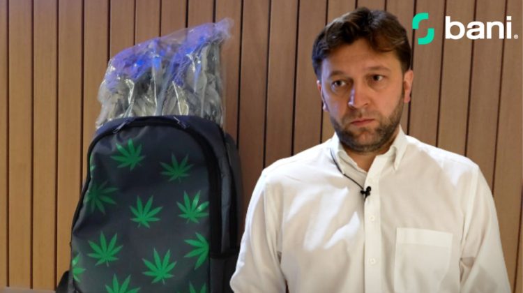 FOTO Mesajul patentarilor către ministrul Alaiba. Un rucsac cu imprimeuri de cânepă