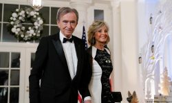 Secretele unui imperiu care a sfidat toate crizele economice. Cum a construit Bernard Arnault gigantul de lux LVMH