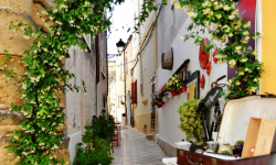 Un oraş în Italia oferă 30.000 de euro celor care se mută acolo