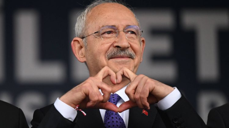 Cum vrea Kemal Kilicdaroglu, un fost funcţionar public, să-l învingă pe Erdogan, ultimul sultan al Europei