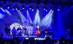 VIDEO EMOȚIONANT! Loredana Groza la Festivalul Tradițiilor Românești din Chișinău: „Sângele apă nu se face”