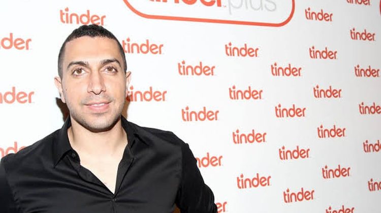 Cine este tânărul care a reuşit să speculeze una dintre arzătoarele dorinţe ale oamenilor şi să facă bani din asta