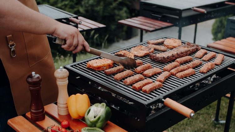 Un oraş industrial cu grătare ieftine este atât de popular încât autorităţile le spun oamenilor să meargă în altă parte