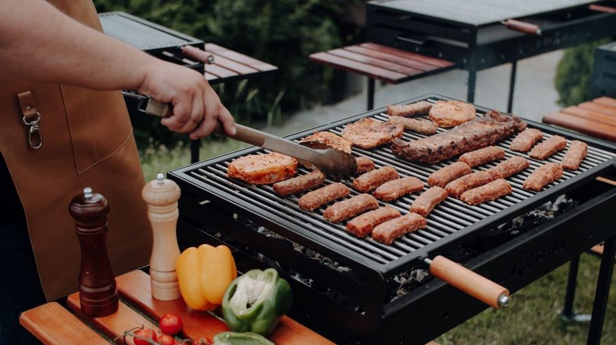 Un oraş industrial cu grătare ieftine este atât de popular încât autorităţile le spun oamenilor să meargă în altă parte