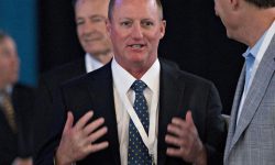 Warren Buffett şi-a prezentat moştenitorul: „contabilul” Greg Abel