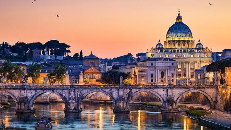 Italienii, datori vânduți! Creanța statului a depăşit 3.000 de miliarde de dolari în martie