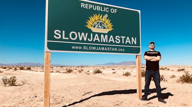 Povestea americanului care și-a creat propria țară: ”Suntem o dictatură în cea mai mare parte a timpului”