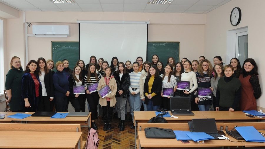 Caravana „Between us IT Girls” a ajuns la final