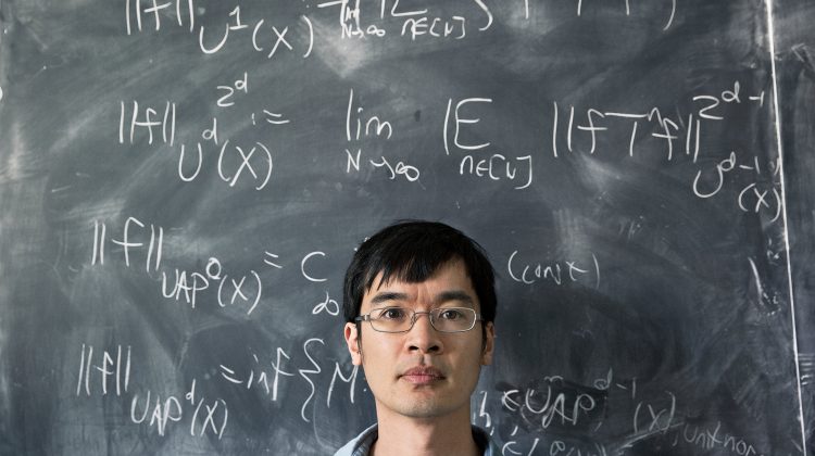 Cine este cel mai deștept om din lume. La nouă ani mergea deja la facultate