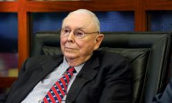 Finalul unei cariere: Miliardarul Charlie Munger, cel care a stat în dreapta lui Buffett, a murit la de 99 de ani