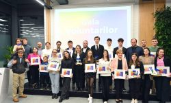FOTO, VIDEO La Chișinău a avut loc Gala Voluntarilor. Au fost premiați cei mai activi și implicați tineri