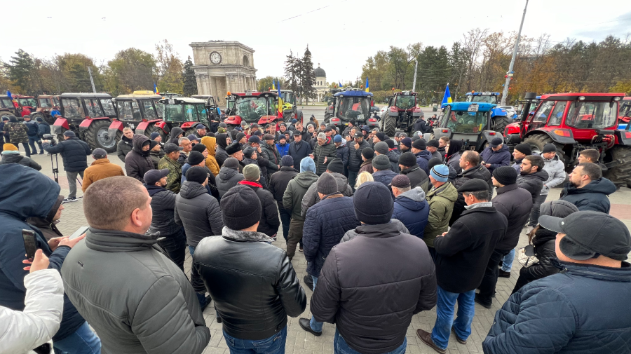 Prins cu minciuna, premierul Dorin Recean, s-a dat în spectacol! Fermierii: Vociferează informații false