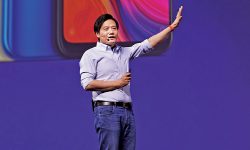 Povestea orfanului introvertit ce tocmai a devenit cel mai mare coşmar al lui Elon Musk