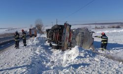 O autocisternă cu vin moldovenesc s-a răsturnat în România