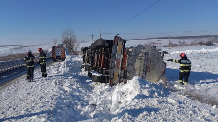 O autocisternă cu vin moldovenesc s-a răsturnat în România