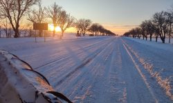 Iarna a lovit cu putere în Moldova. Circulaţia a fost oprită pe trei drumuri regionale: lista sectoarelor blocate