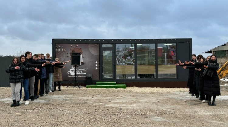 La 22 de ani, un tânăr din Floreşti administrează o afacere socială dedicată tinerilor