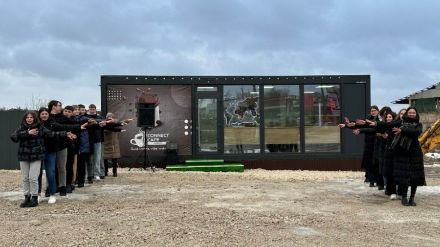 La 22 de ani, un tânăr din Floreşti administrează o afacere socială dedicată tinerilor