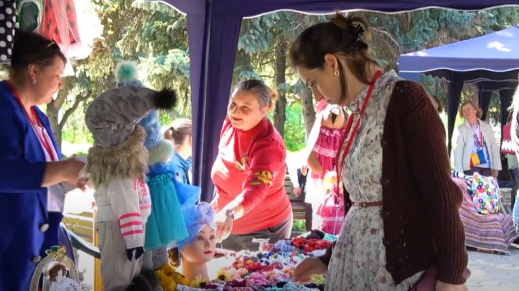 VIDEO Târgul locurilor de muncă și meșteșugărit din Anenii Noi a oferit noi oportunități pentru localnici și refugiați