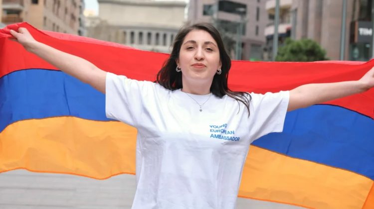 O fostă republică sovietică se rupe de Rusia: Aliat al Occidentului în curtea din spate a lui Putin