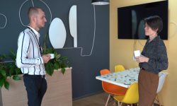 Angajarea asistată a persoanelor cu dizabilități: Experiența pozitivă a lui Andrei Covalschi și a Asociației Motivație