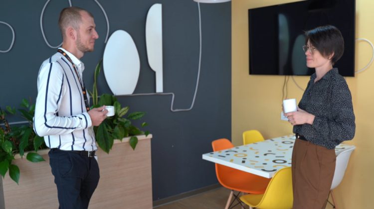 Angajarea asistată a persoanelor cu dizabilități: Experiența pozitivă a lui Andrei Covalschi și a Asociației Motivație