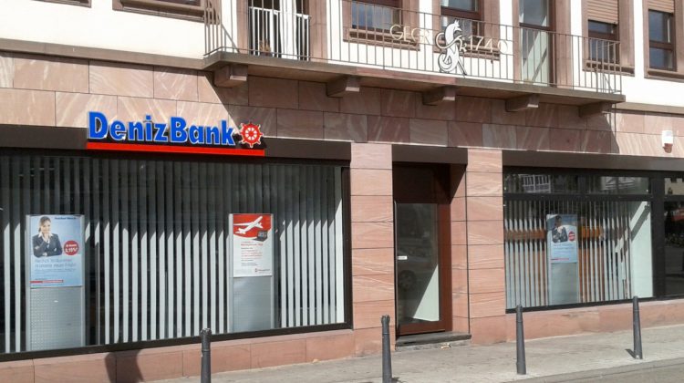 Una dintre cele mai mari bănci din Turcia a început să refuze masiv deschiderea conturilor cetățenilor ruși