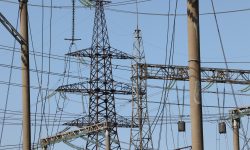 Se ieftinește din nou lumina pentru populație? Costul energiei achiziționate de Energocom a scăzut față de august