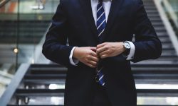 Creşterea preţurilor revoltă bogaţii. Unele branduri de lux au început să ofere discounturi pentru a nu pierde clienţi