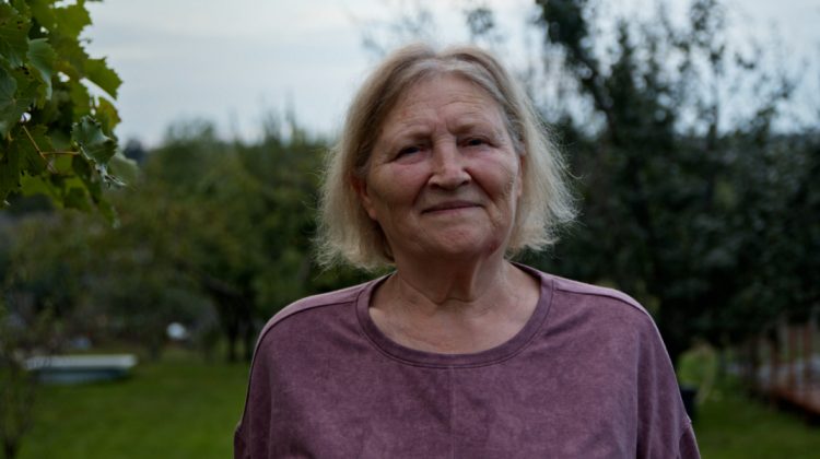 (VIDEO) Zinaida Sava, pensionară: „Voi vota cu gândul la viitorul lor. Este datoria mea de bunică”