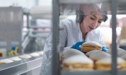 Industria alimentară s-a subțiat! Producția s-a redus, iar exporturile s-au fragmentat