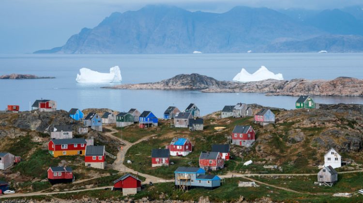 Trump revine la visul Groenlandei: de data asta vrea metalele rare, nu insula