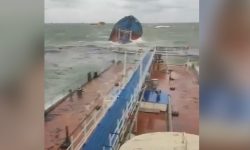 Catastrofă ecologică în Marea Neagră: Două petroliere rusești au deversat mii de tone de păcură