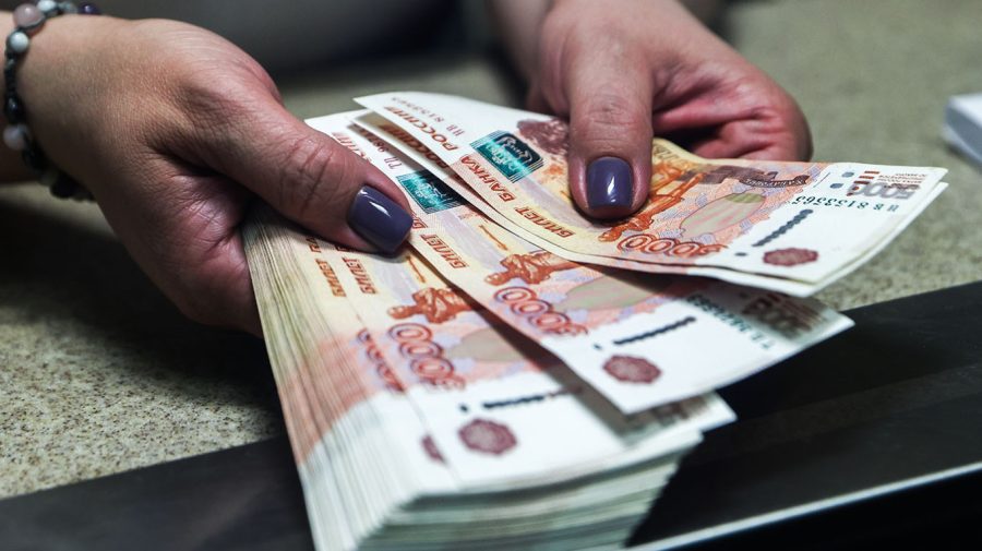 Mirajul creșterii s-a spart: Rusia, aproape de recesiune după doi ani de boom militar