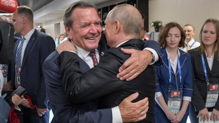 Lovitură umilitoare pentru prietenul lui Putin, Schröder! Nemții i-au blocat contul și virează 500 000 de euro Rusiei