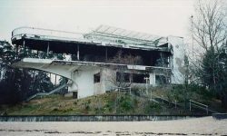 „Perla Mării”, restaurantul legendar din Letonia, care a strălucit în perioada sovietică, lăsat în paragină