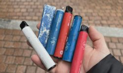 Piața vape-urilor scapă de sub control? Ce fac alte guverne