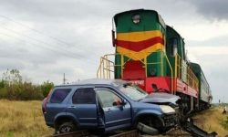 30 de treceri feroviare transformate în puncte de risc! CFM: Nu avem bani