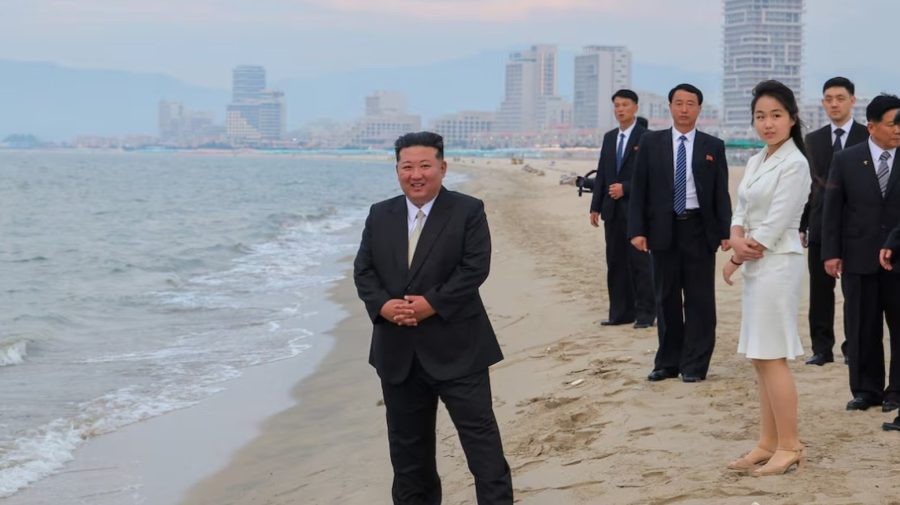 Kim lansează turismul de lux în Coreea de Nord – plajă, beton și propagandă all inclusive